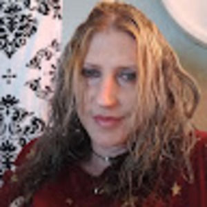 Meet your Posher, Latisha